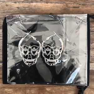 Skull Earrings Silver, Brand New